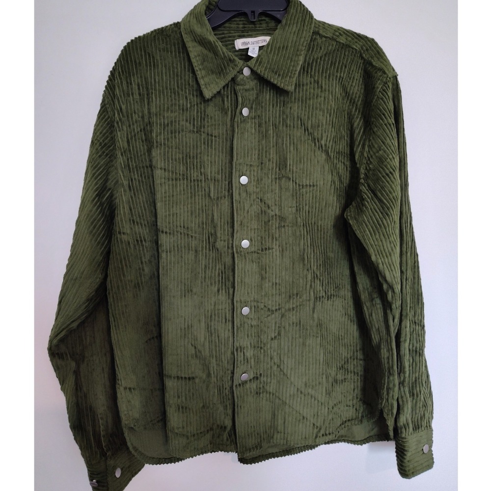 Urban Outfitters Olive Green Corduroy Button Down Shirt Mens Medium OB1764310